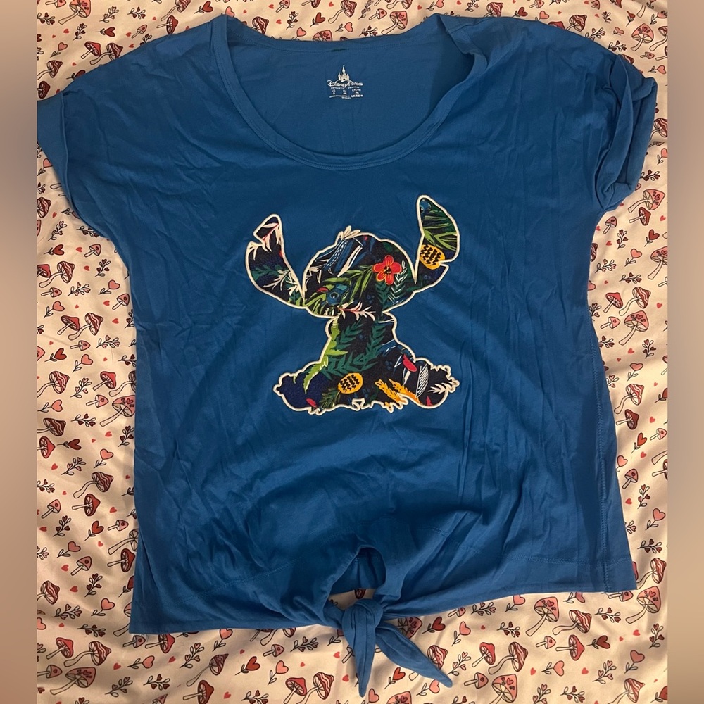 Disney Parks Oversized Women’s Stitch Hawaiian Blue Graphic Tie-Front T-Shirt